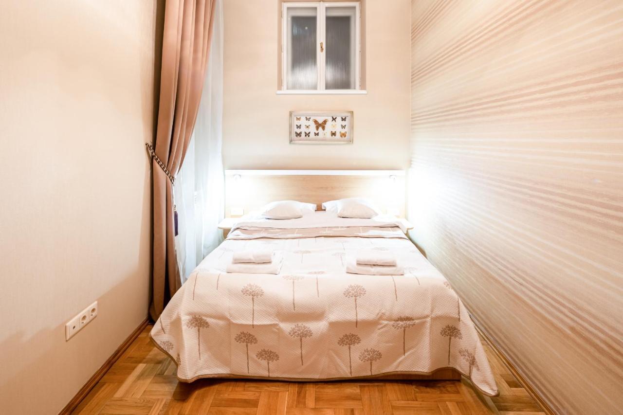 3 Bedrooms Royal Italian Style In An Austrian Building, Parking, Balcony Lviv Buitenkant foto