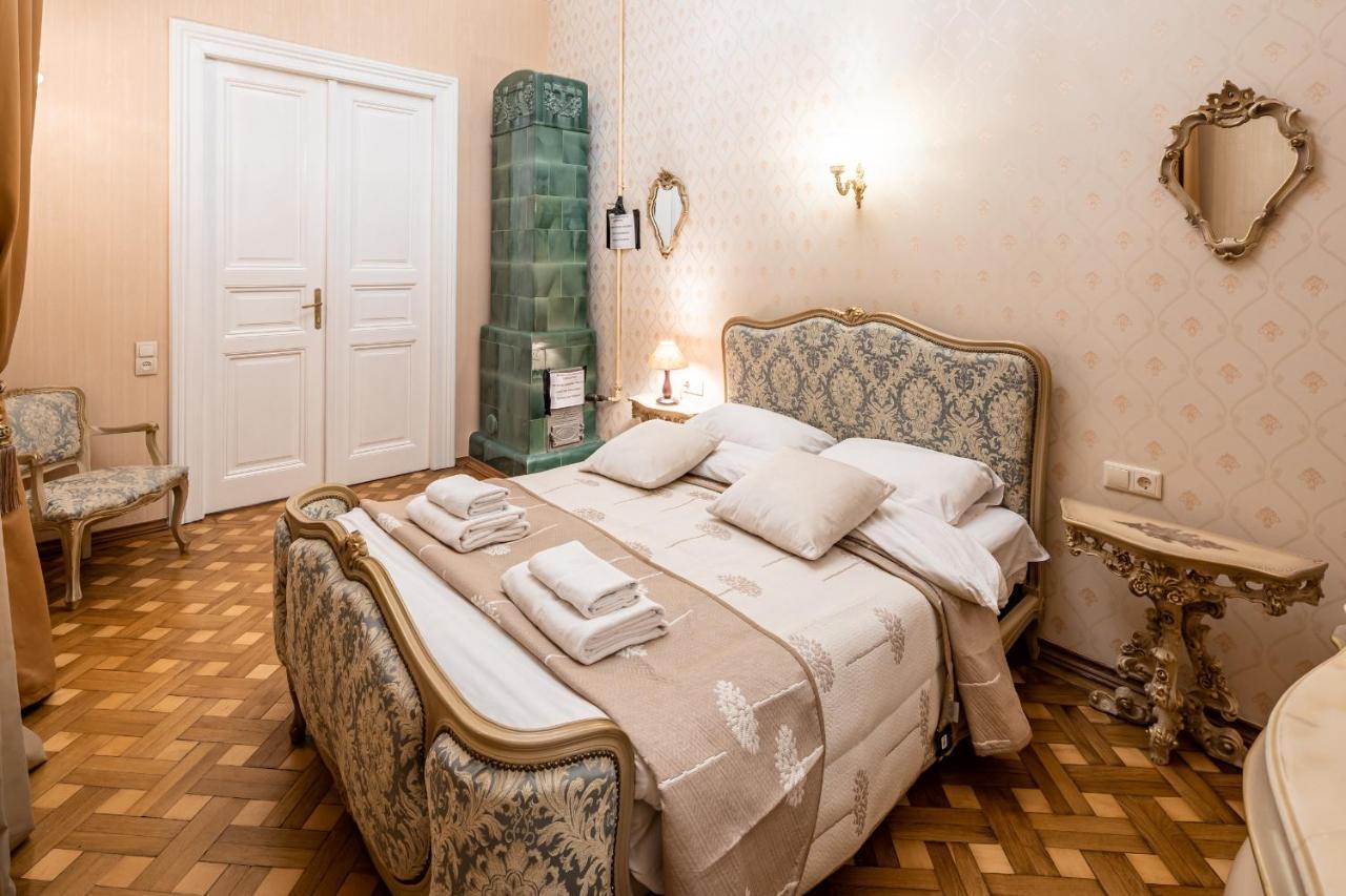 3 Bedrooms Royal Italian Style In An Austrian Building, Parking, Balcony Lviv Buitenkant foto