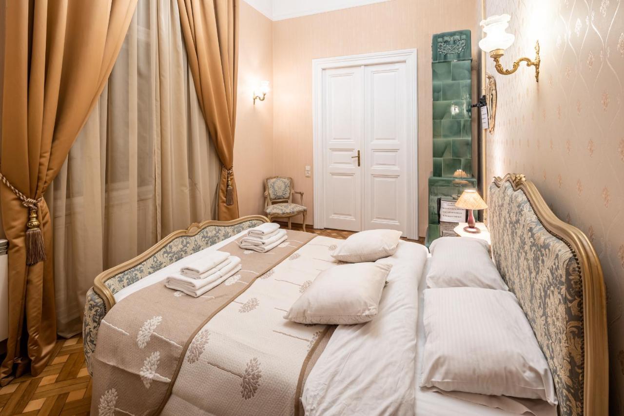 3 Bedrooms Royal Italian Style In An Austrian Building, Parking, Balcony Lviv Buitenkant foto